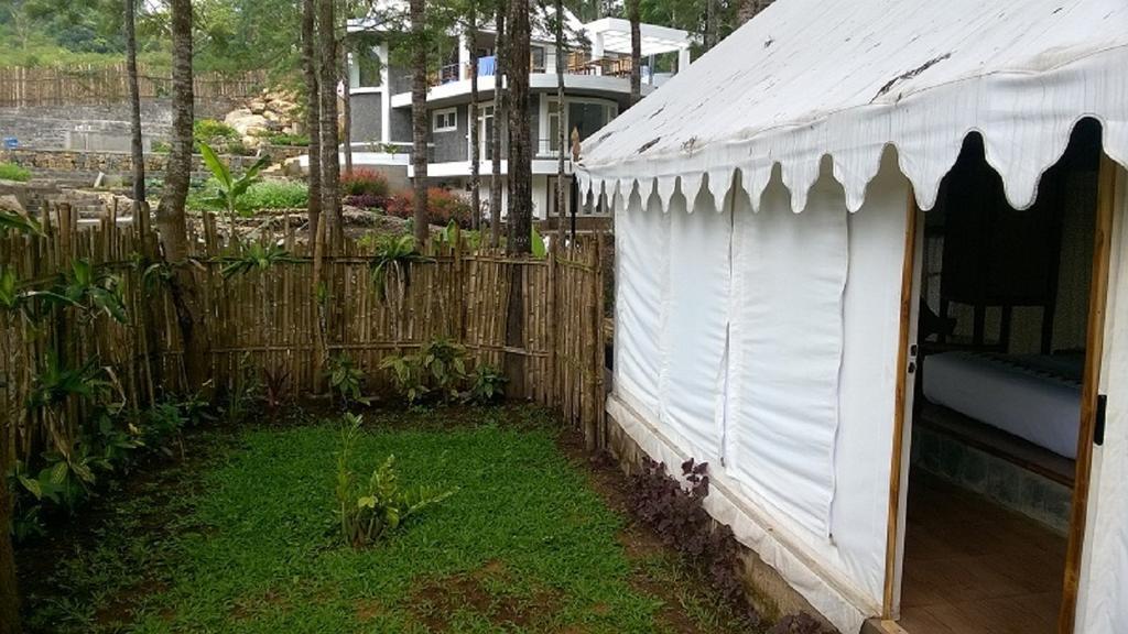 Hotel Bison Woods Yercaud Zimmer foto